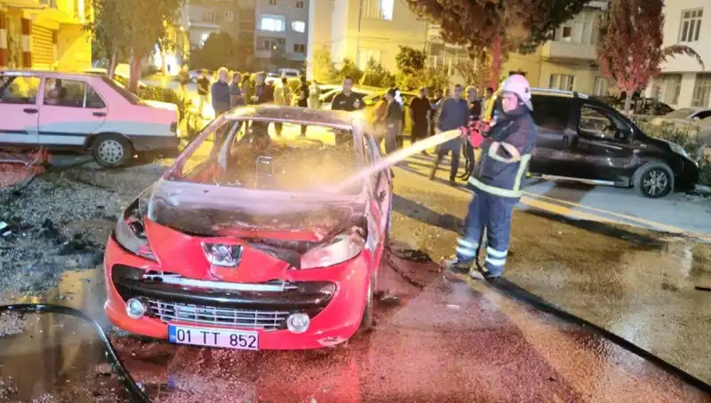 Genç Adamın 'Psikolojim Bozuk' Dediği Olayda Araba Yangını Gerçekleşti