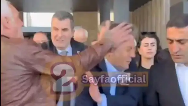 Özgür Özel'e AKM Çıkışında Saldırı: Olayın Ardındaki Gerçekler Neler?