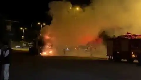 Zonguldak'ta Seyir Halindeki TIR'da Büyük Yangın: Olay Anı Kameralara Yansıdı