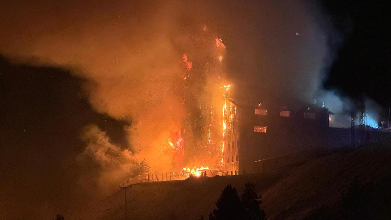 Kartalkaya'da Otel Yangınında 3 Ölü, 21 Yaralı!