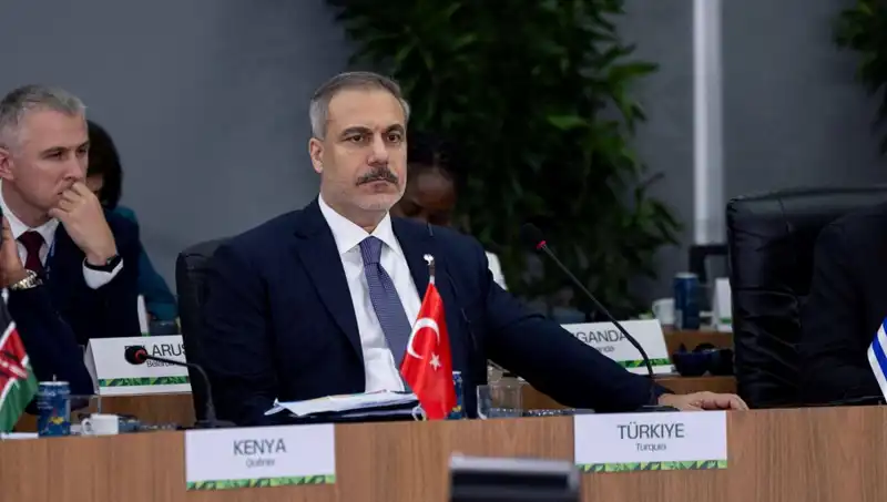 Fidan'dan BRICS Zirvesinde Önemli Açıklamalar: Yapay Zeka İçin Acil Önlemler Gerekiyor