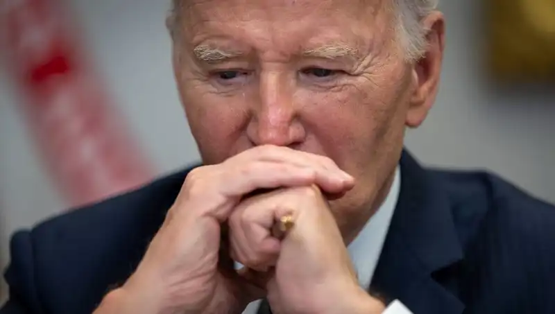 Biden'ın Yaşını Gizleme Yöntemi: Sağlık Sorunları Göz Önünde mi?