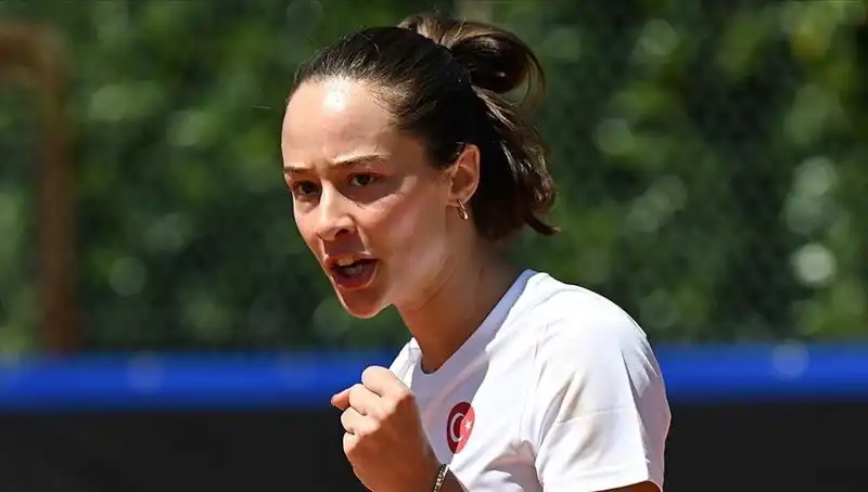 Genç Yıldız Zeynep Sönmez, Tenis Finalinde Tarih Yazmaya Hazır!