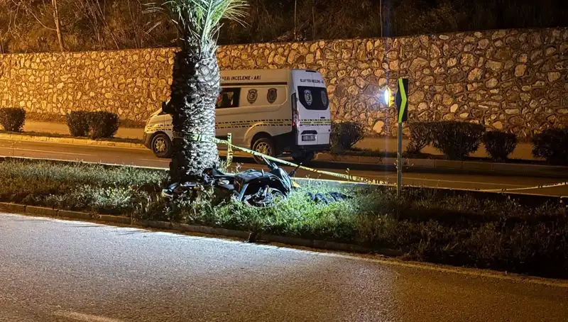 Tıp Fakültesi Öğrencisi Motosiklet Kazasında Hayatını Kaybetti, Ailesi ve Arkadaşları Yas Tutuyor!