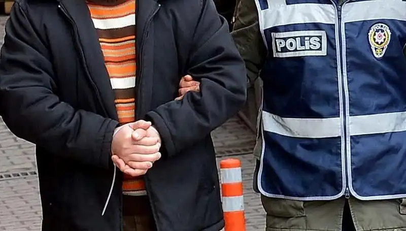 25 Yıl Hapis Cezası Alan Mahkum, Villasında Yakalandı!