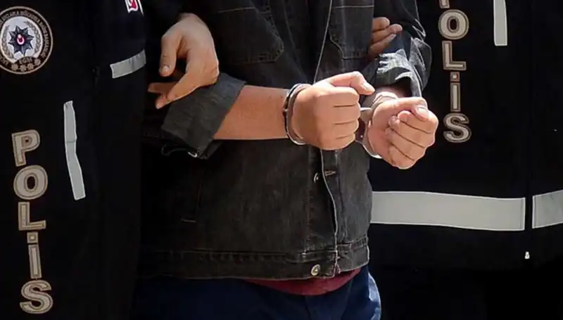 Kayseri'de Yasa Dışı Silah Ticareti Çökertildi: İki Zanlı Yakalandı