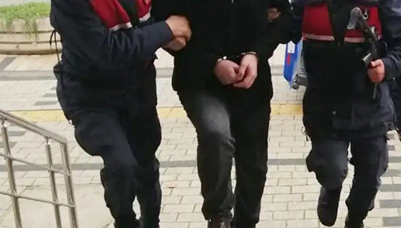 Trabzon’da Firari Hükümlüler Şaşırtan Operasyonla Yakalandı