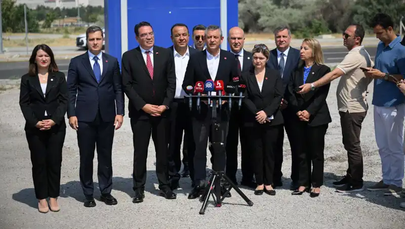 Özgür Özel TUSAŞ Ziyaretinde Yerli Savunma Sanayisi Hakkında Övgüde Bulundu