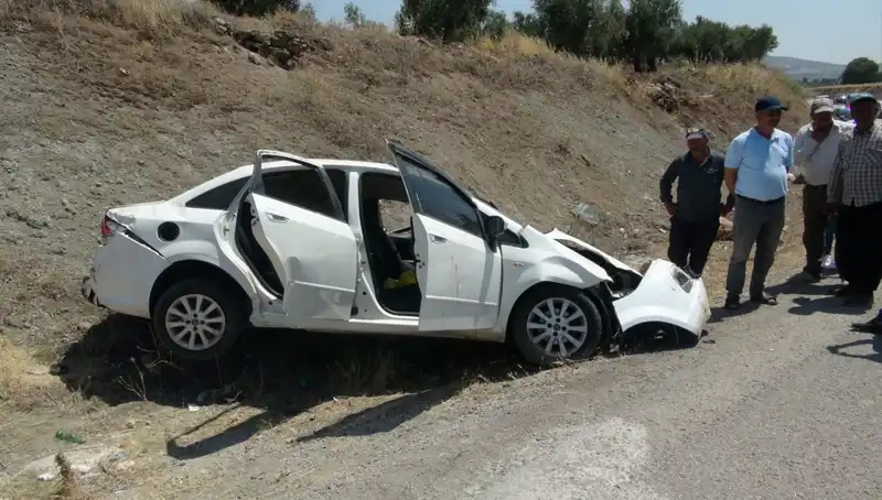 Kilis'te Ücücü Trafik Kazası: Otomobiller Çarpıştı, Yaralılar Hastaneye Kaldırıldı