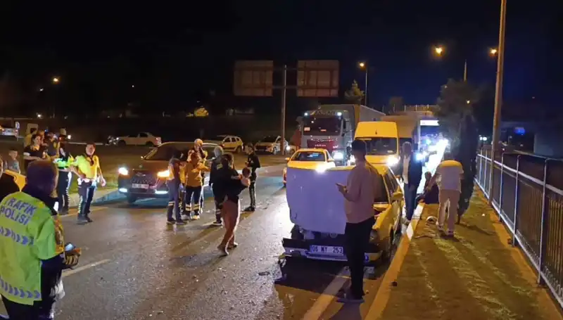 Otoyolda Geri Dönüş Yapan Araç Kazası: İki Çocuk Hayatını Kaybetti