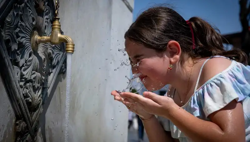 Türkiye'de 16 Şehirde Sıcaklık Rekoru: 40 Dereceyi Geçti