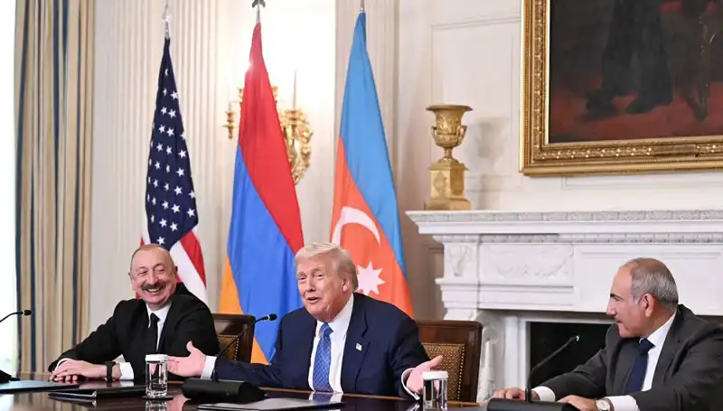 Aliyev'den Ermenistan'a Acil Anayasa Çağrısı: Gerilim Mi Yoksa Uzlaşma mı?