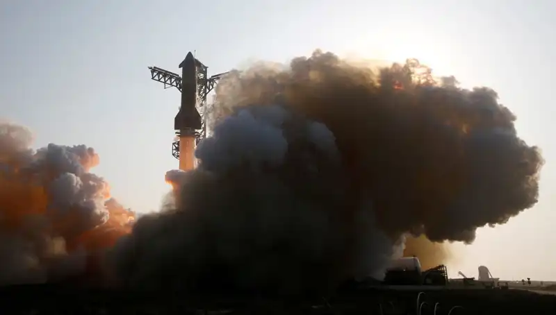 Starship Roketi 9. Testte Kontrolden Çıktı: Uzay Yolculuğunun Geleceği Tehlikeye mi Girdi?