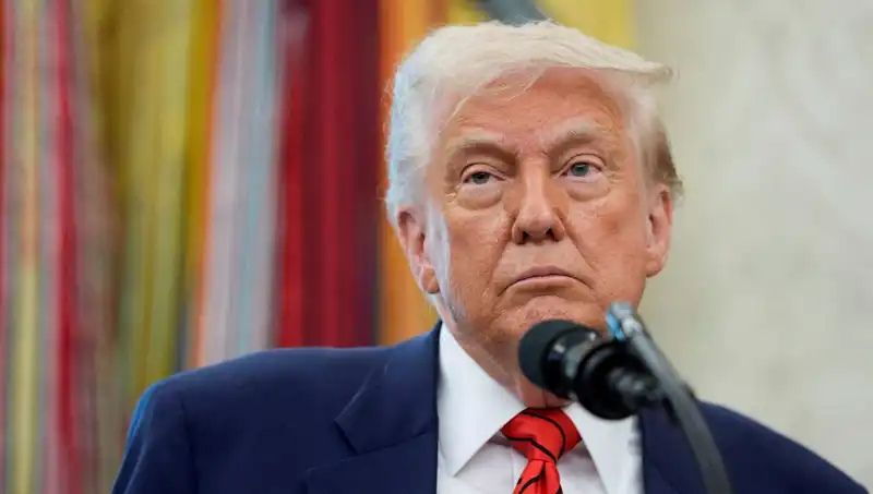 G7 Zirvesi'nde Şok Gelişme: Trump Erken Ayrıldı ve Acil Toplantı Toplandı