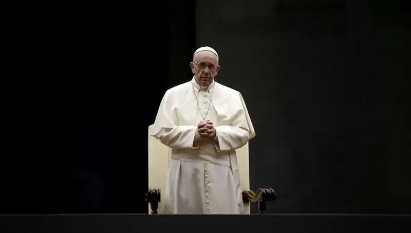 Vatikan'ın Kapıcısı: Francis'in Hayatı ve Dönüşüm Hikayesi