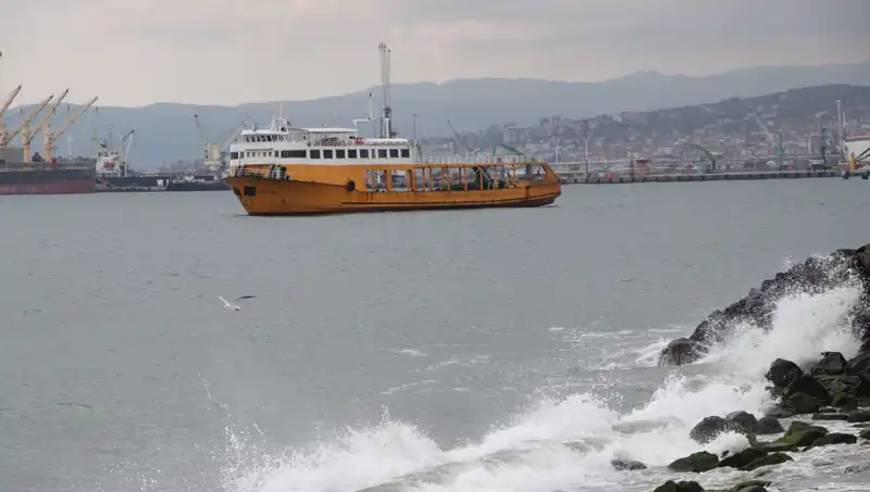 Tekirdağ'da Poyraz Rüzgarı Deniz Ulaşımını Vurdu, Seferler İptal Edildi