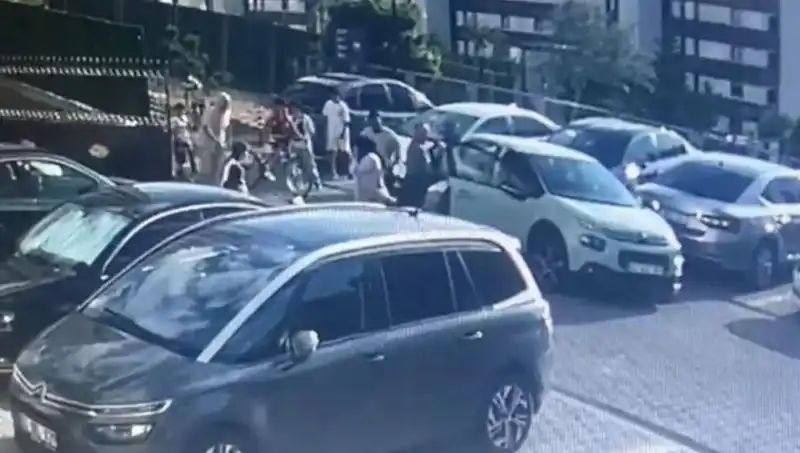 Eşi ve Yakınlarını Arabayla Ezerek Skandal Yaratan Olay!