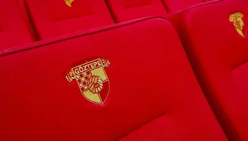 Göztepe, Forvet Hattına Güç Katarak Junior Olaitan ile Anlaştı