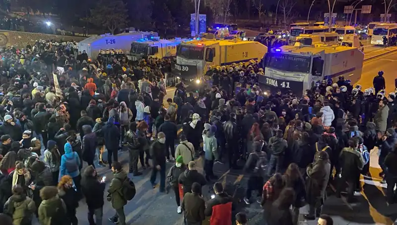 İmamoğlu Eylemi: Öğrenciler İstanbul ve Ankara’da Diploma İptali İçin Sokaklara Döküldü