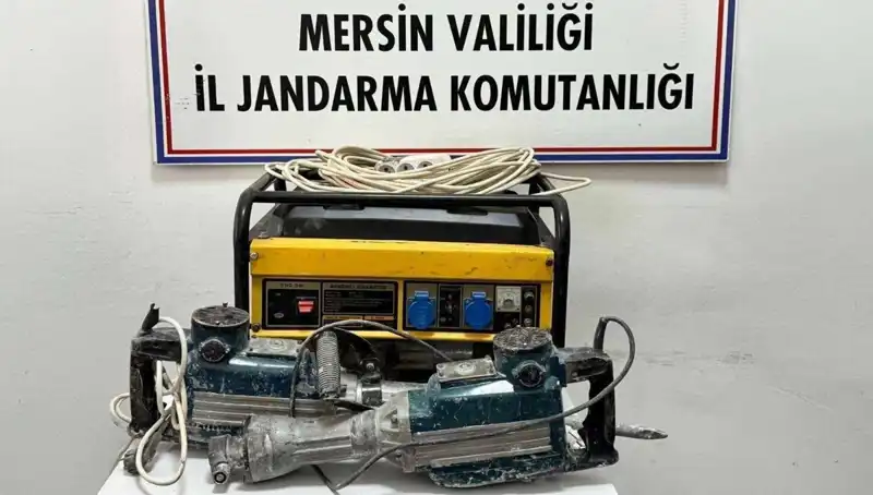 Mersin'de Kaçak Kazı Operasyonu: Çok Sayıda Gözaltı Yapıldı