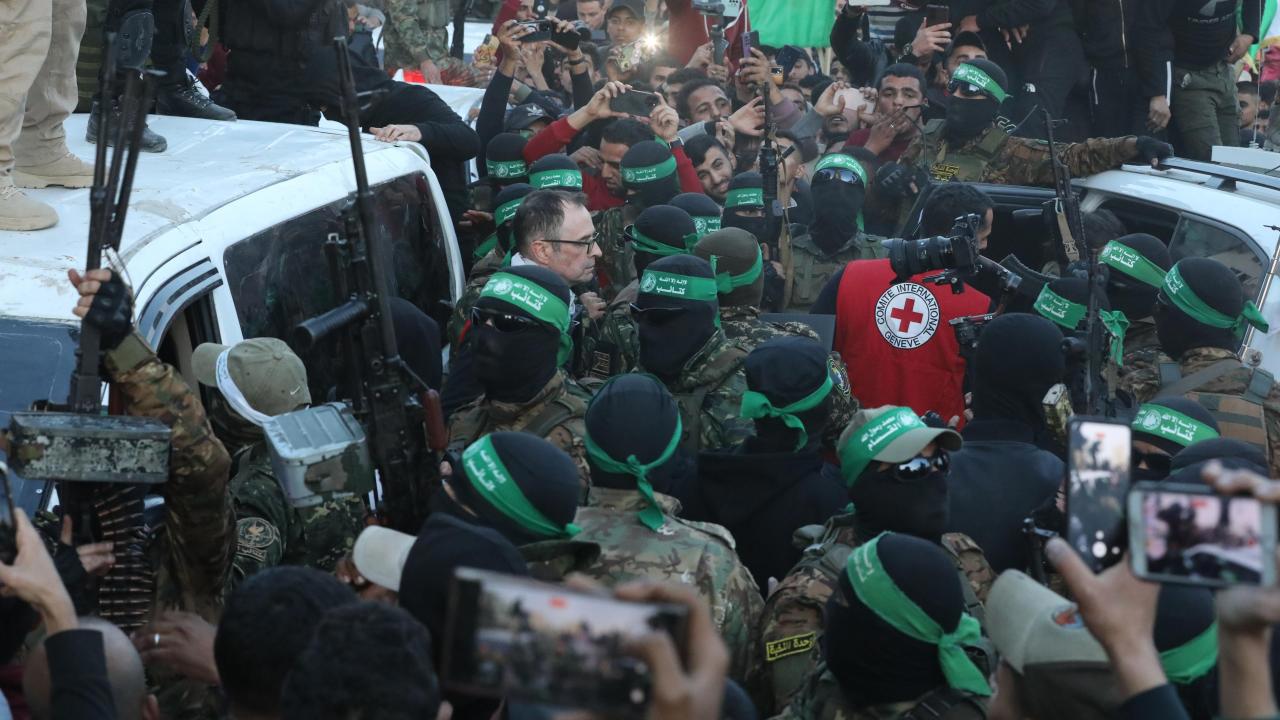 Hamas Esir Takasında 3 İsrailli Kadın Kızılhaç'a Teslim Edildi