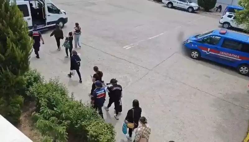 Taylandlı Kadınlara Yeni Çalışma İzni Vaadi: Fuhuş Çeteleri Tekrar Sahneye Çıkıyor!