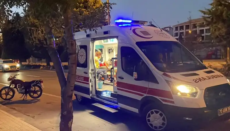 Otomobilin Çarptığı Motosiklet 70 Metre Sürükledi, Sürücü Ortalıktan Kayboldu!