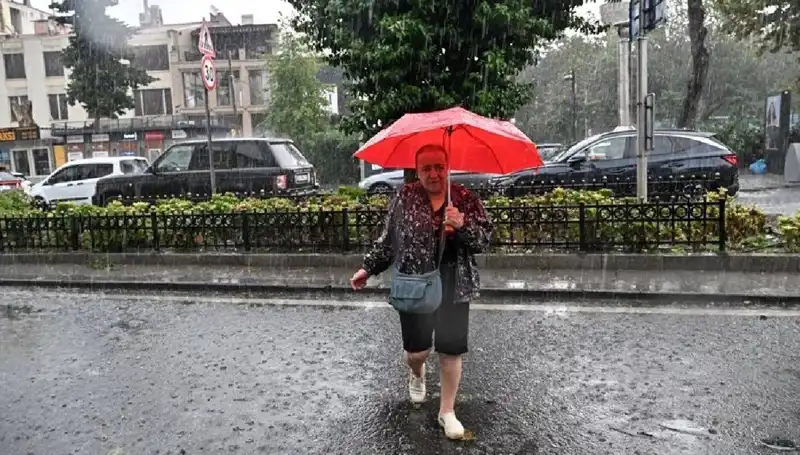 Sarı Kodu Yağış Uyarısı! Hazırlık Yapmazsanız Zor Anlar Geçirebilirsiniz