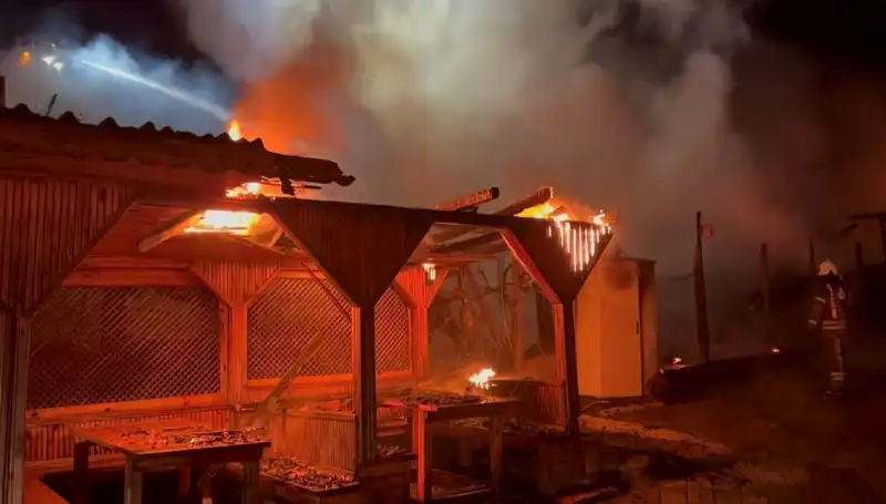 Şile'de Gözleme Restoranı Yangını: Altı Mekan Küller İçinde Kaldı