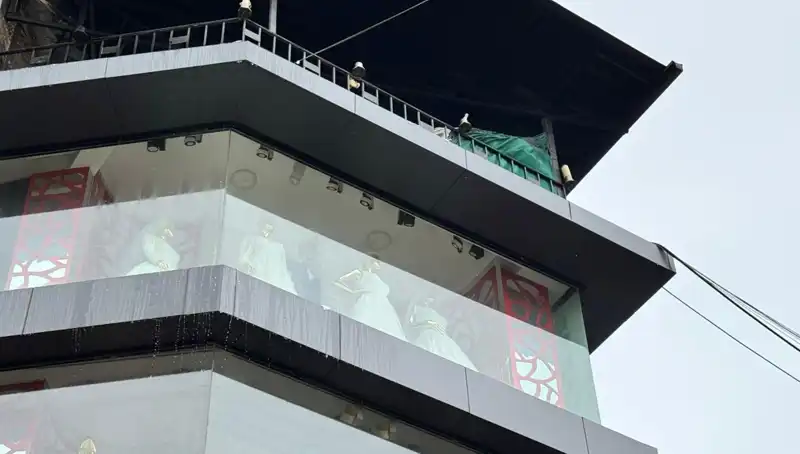 Giyim Mağazasında Çıkan Yangın, Müşterileri Büyük Korkuya Sevk Etti