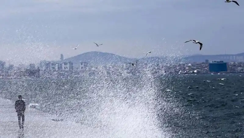Kuvvetli Rüzgar ve Sağanak Yağış: Pazar İçin Uyarılar Geldi!