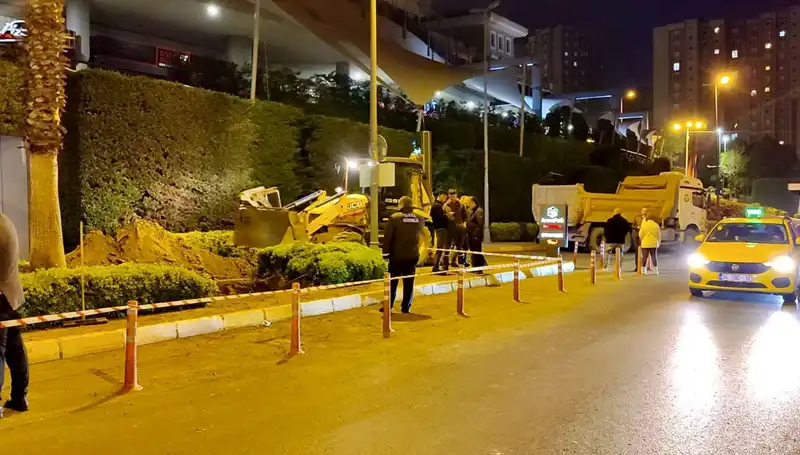 AVM Girişinde Doğalgaz Paniği: Güvenlik Alarmı ve Acil Eylem Planı