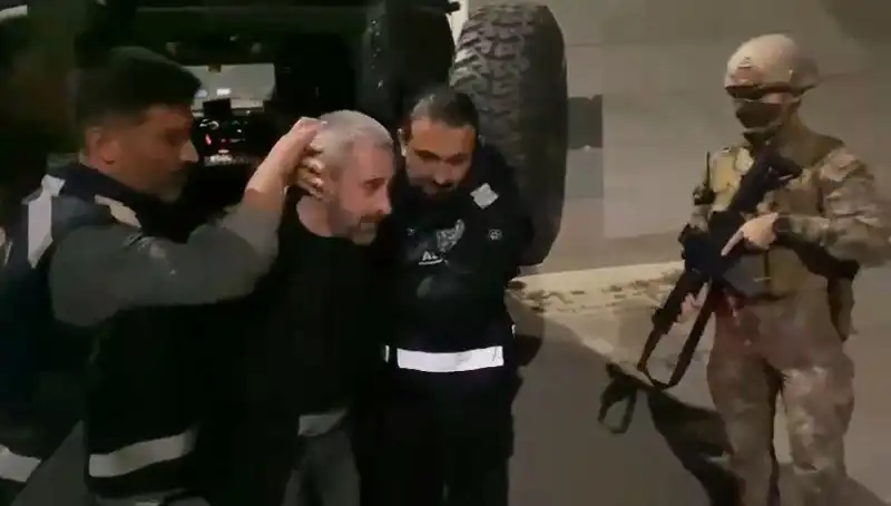 Kardeş Katili Yakalandı: 213 Saatlik Görüntü Analiziyle Suçüstü