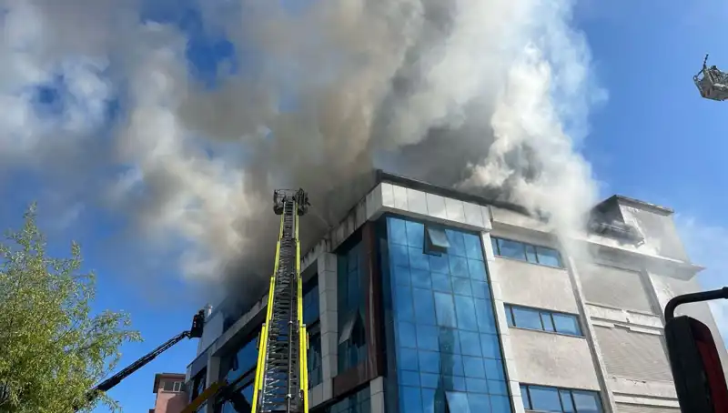 Esenyurt'ta Tekstil Atölyesinde Korkutan Yangın: Olayın Detayları